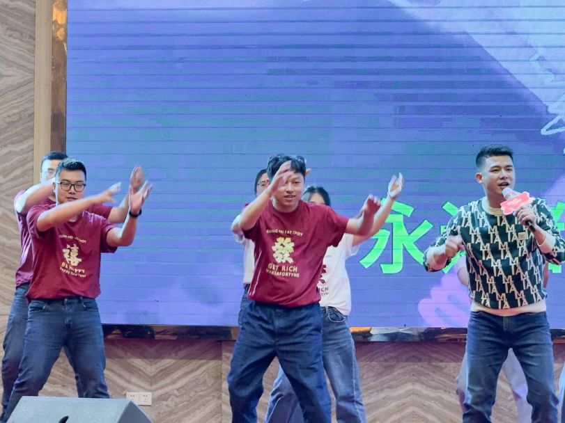 拓路前行·領跑未來 | 集團2023年度總結會暨2024迎新晚會圓滿結束！(圖30)