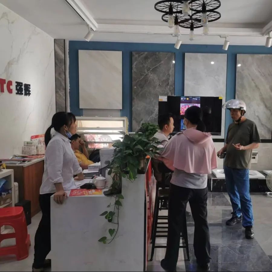 聽說，昨天下午強輝直播間嗨爆了？(圖18)