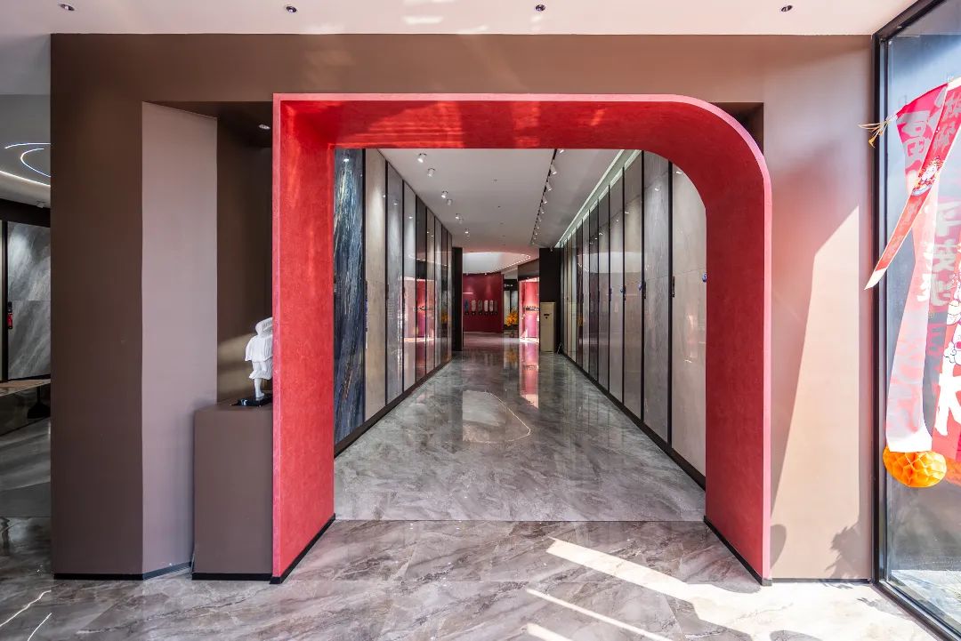 終端風采 | 強輝晉江旗艦店，品味質(zhì)感大師館，打卡美學新坐標(圖8)